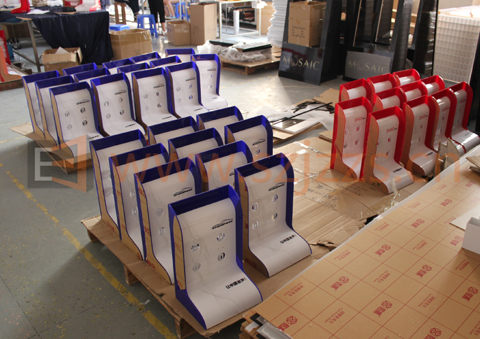 喇叭展示架生產(chǎn)中2 喇叭展示架生產(chǎn)中2