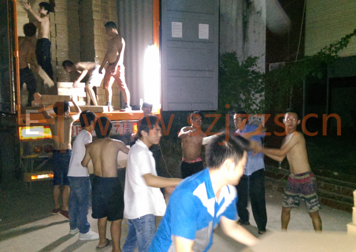 亞克力展示架裝車 亞克力展示架裝車