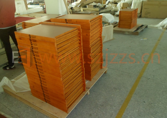 木制展示架層板噴漆